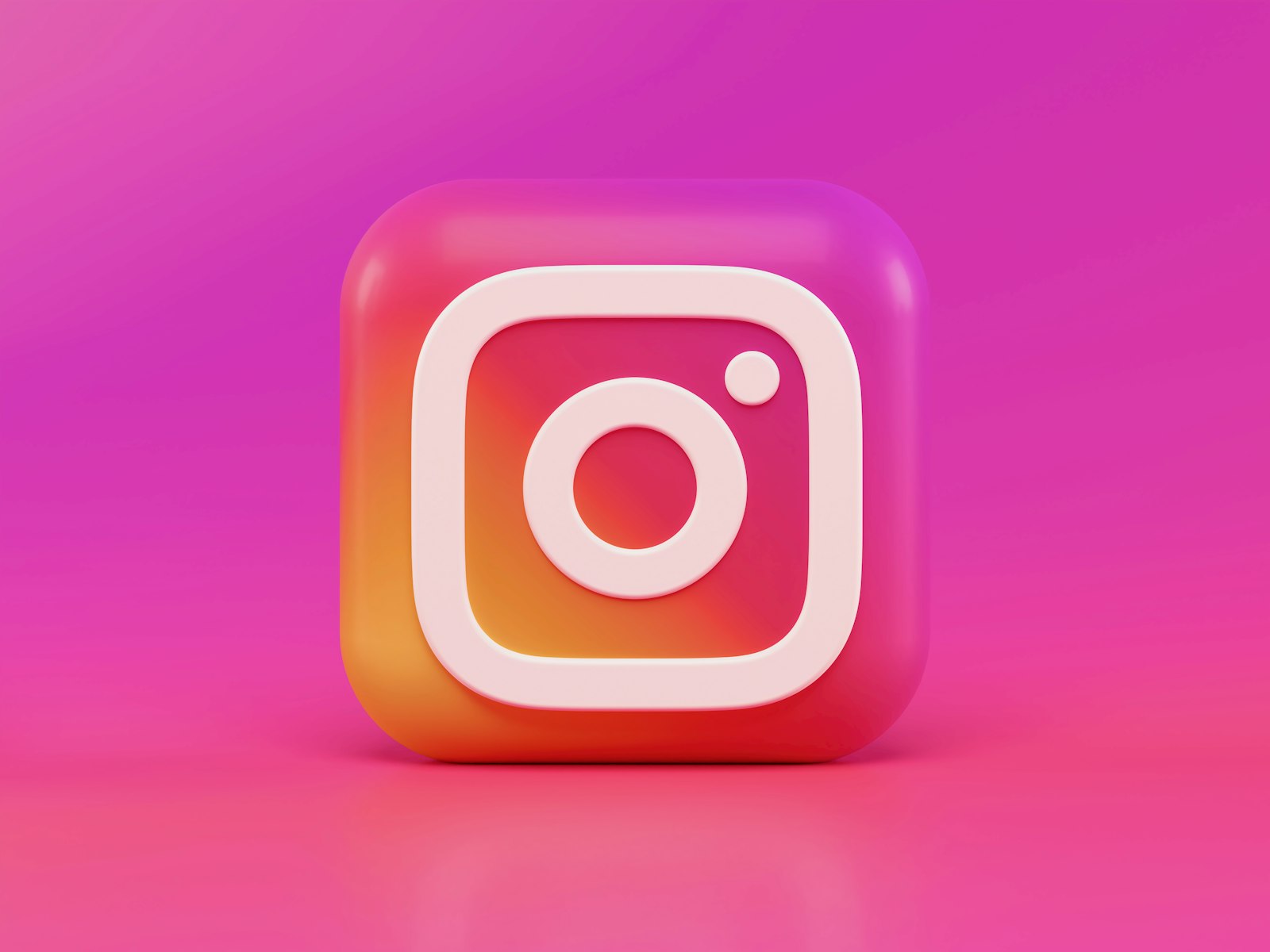 Social Media untuk Bisnis: Platform dan Strategi